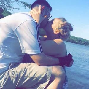 Meet your Posher, Derek